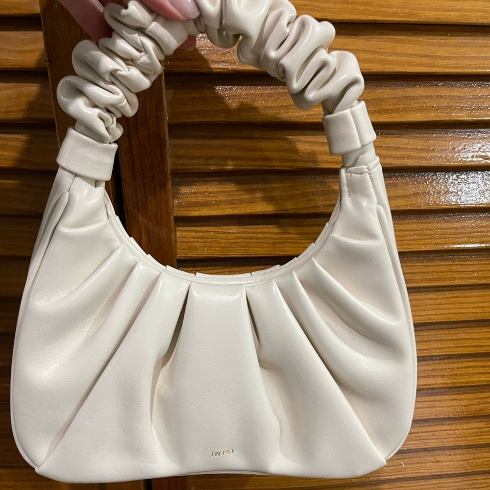 JW PEI Woman’s Gabby Ruched Hobo bag